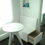 Banquette-et-table-bistrot