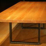 Table-massive-avec-base-acier-3